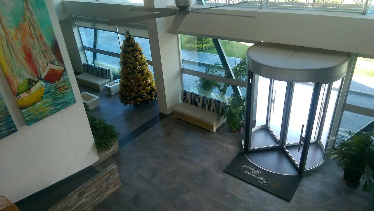 Apartamento Apto Bello Horizonte a 100 mts de la Playa Santa Marta
